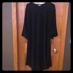 Lularoe Maurine Dress- Black Retro Sleeve
